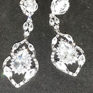 Silver Sparkle Dangle Earings 2.5" long